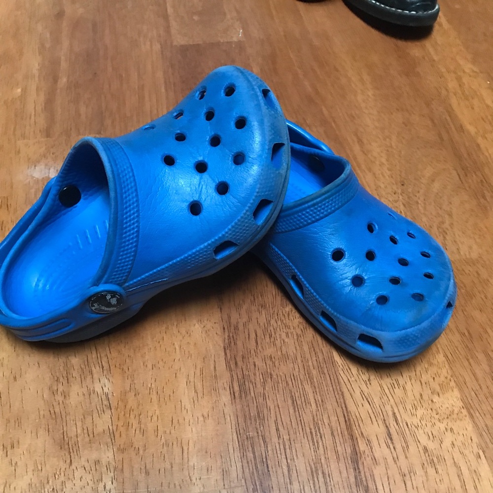 Boys blue Crocs. Size 8/9